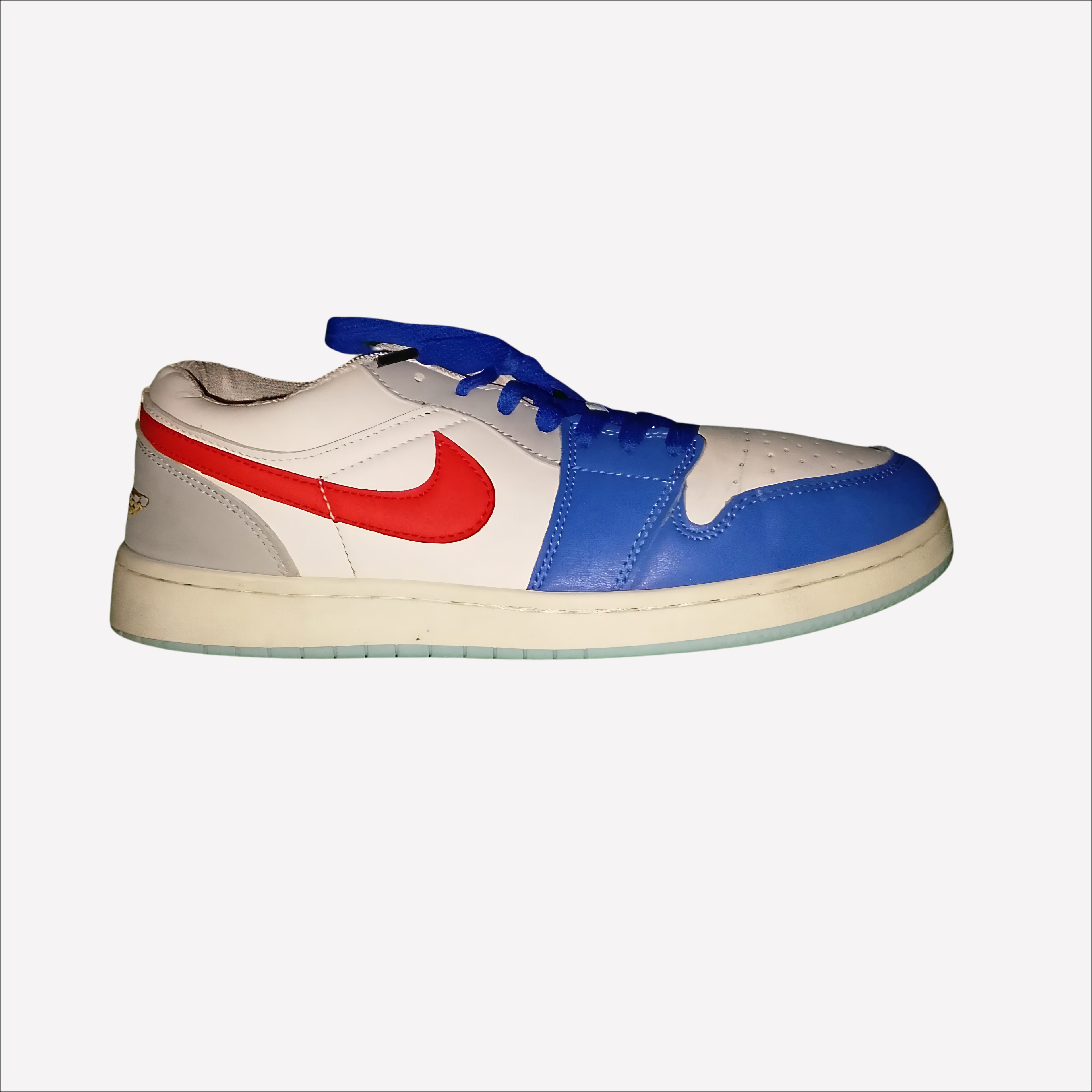Air Jordan 1 Low SE - view 3