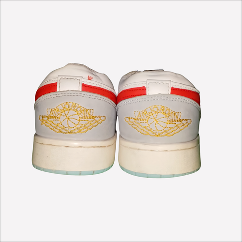 Air Jordan 1 Low SE - view 2